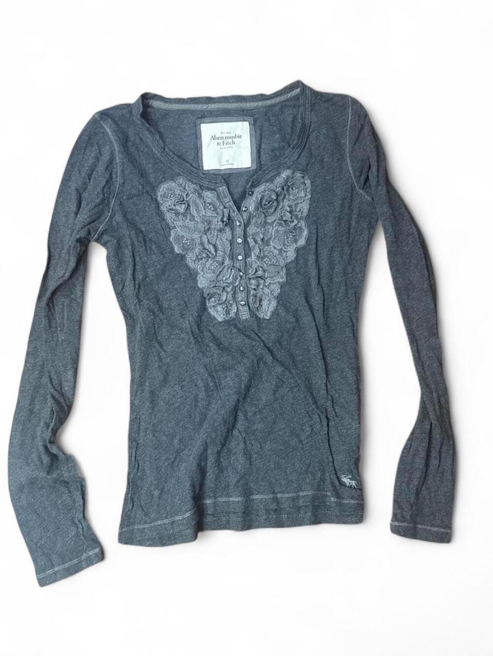 Abercrombie & Fitch Women's Grey Shirt